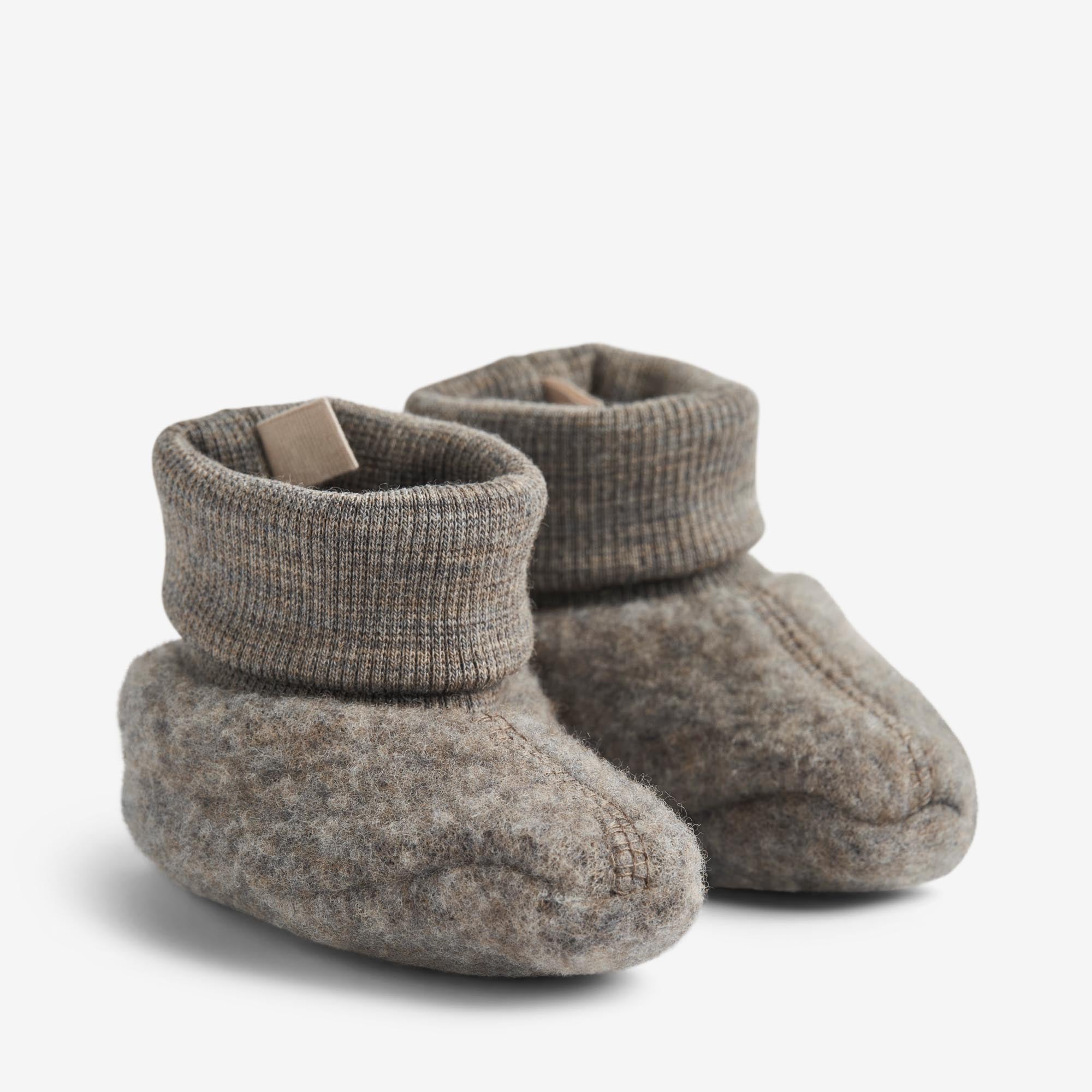 buying-fuslinge-aus-merinowolle-lei-brown-melange-online-sale_0.jpg