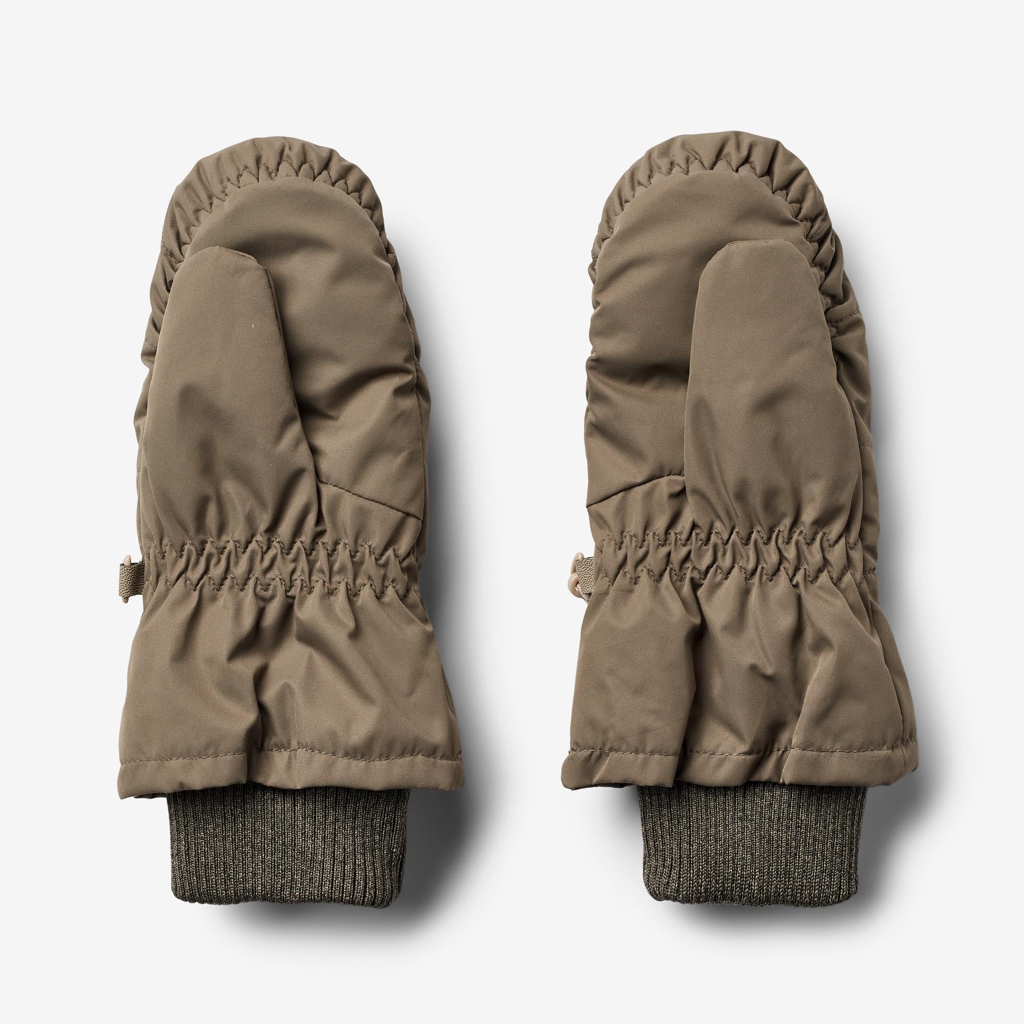 be-the-first-to-own-the-newest-gesteppte-faustlinge-jazz-dry-wood-fashion_1.jpg