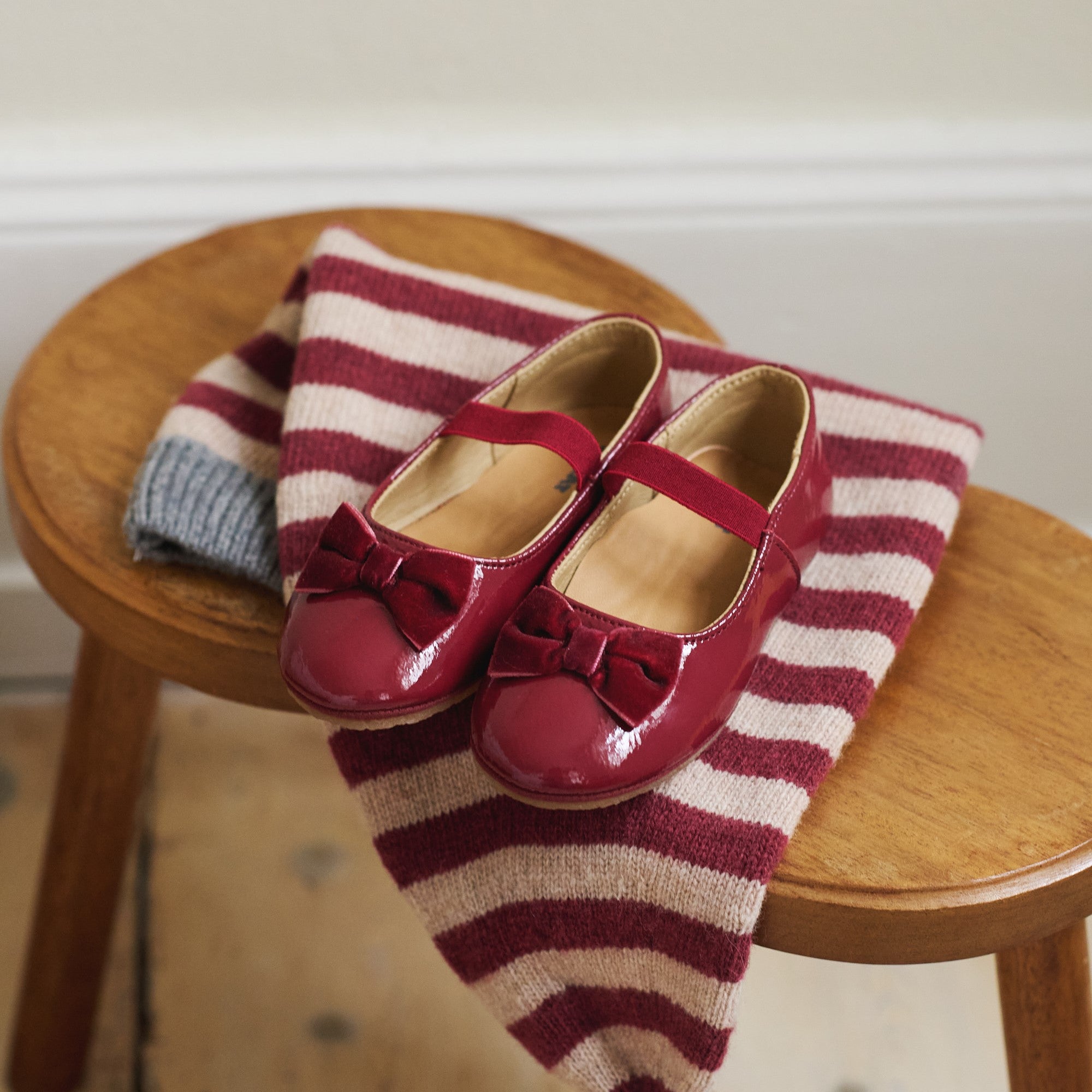 purchase-strickmutze-red-stripe-discount_3.jpg