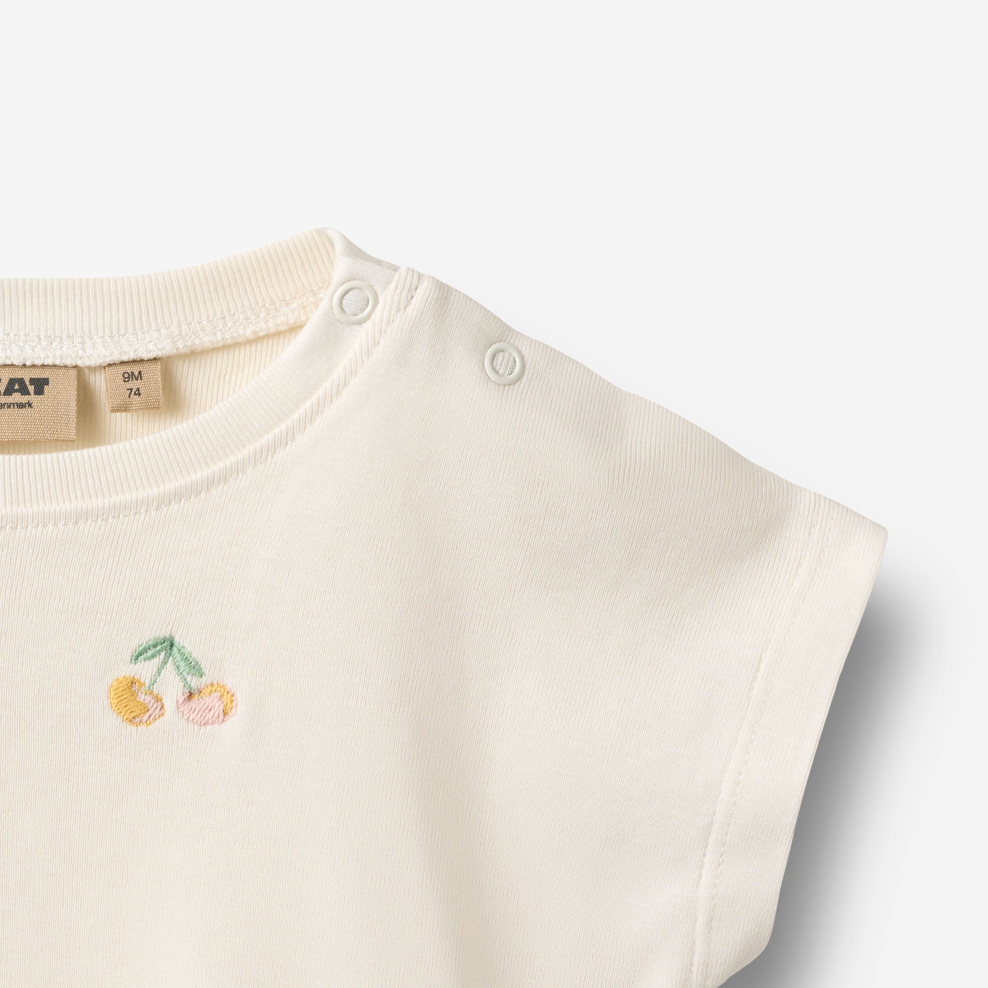 shop-for-t-shirt-s-s-signe-ivory-online-now_2.jpg