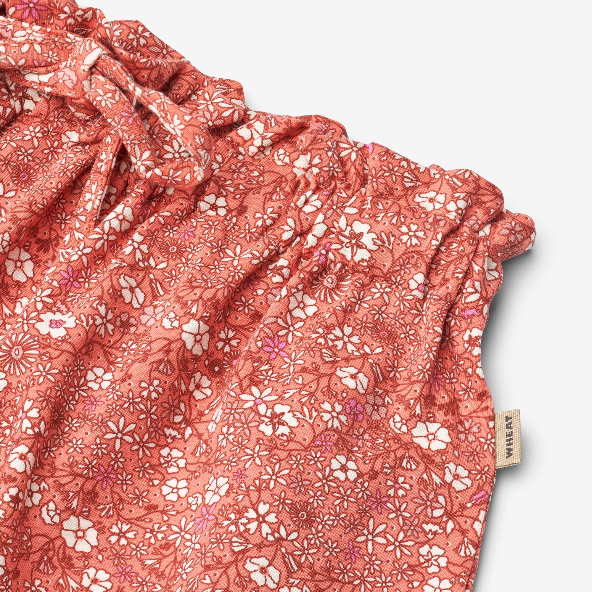 the-most-stylish-and-affordable-rock-natalia-coral-flowers-on-sale_2.jpg