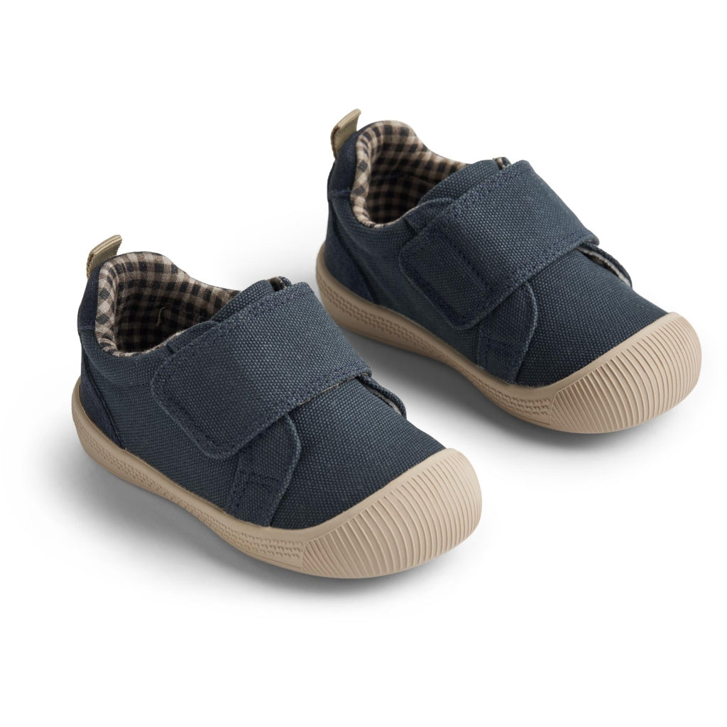 find-the-perfect-prewalker-kei-navy-fashion_0.jpg