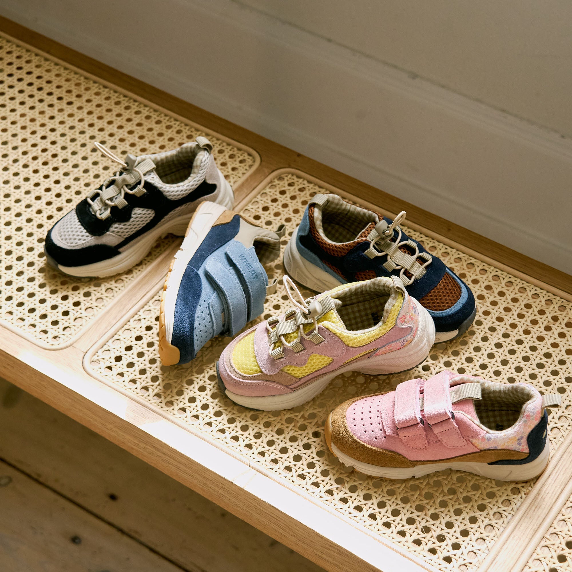 shop-the-official-online-store-of-turnschuh-alin-stormy-sea-supply_6.jpg