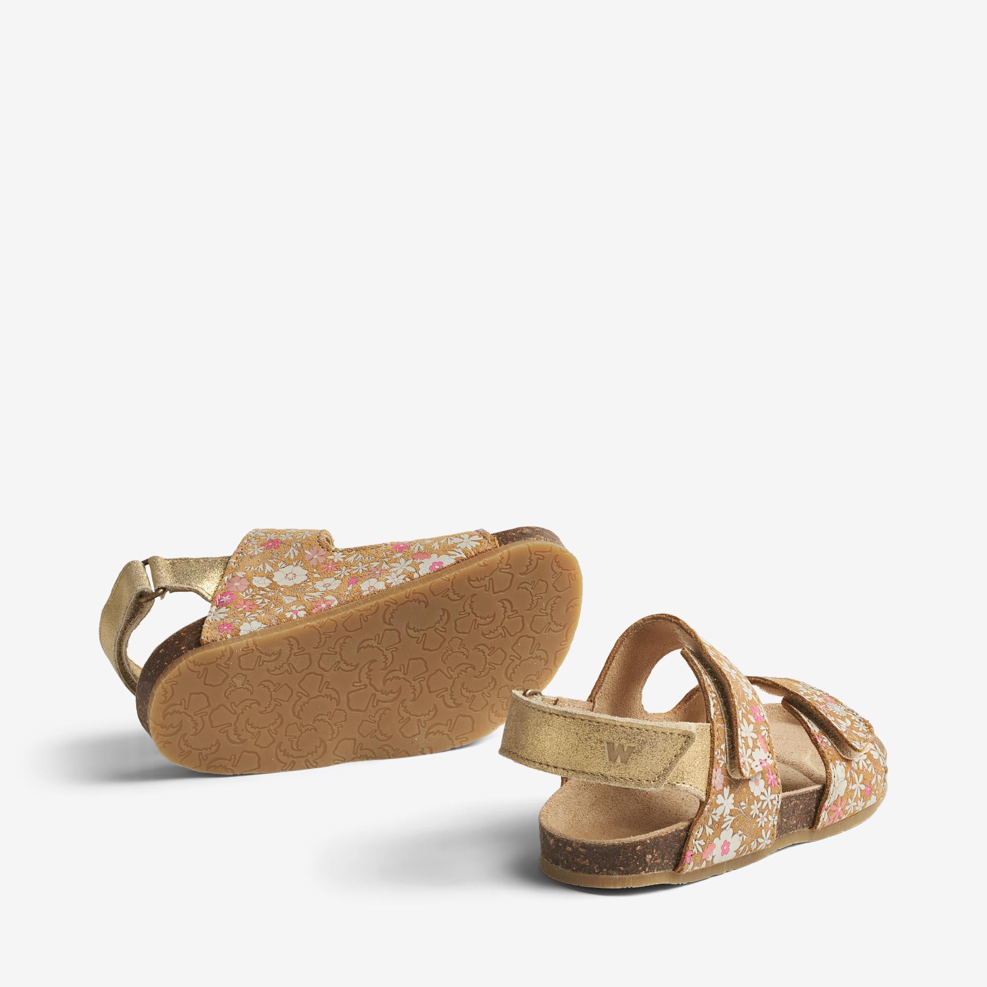 the-official-website-of-sandalen-clara-gold-white-flowers-fashion_4.jpg