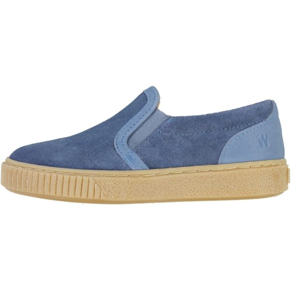 its-not-easy-being-a-fan-to-buy-skatey-sneaker-bluefin-online-sale_0.jpg