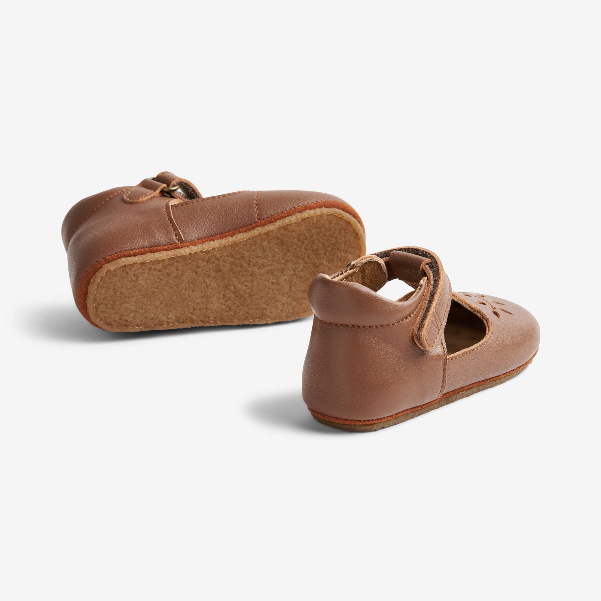 the-one-place-to-buy-adele-mary-jane-hausschuh-baby-cognac-fashion_2.jpg